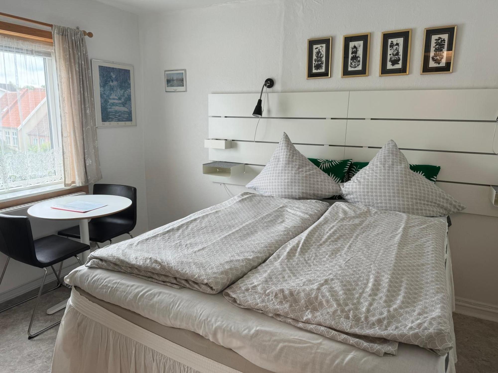 Holiday Rooms Rudkobing Pensionat 2*